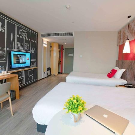 Ibis Chengdu Sm Square Hotel Exterior foto