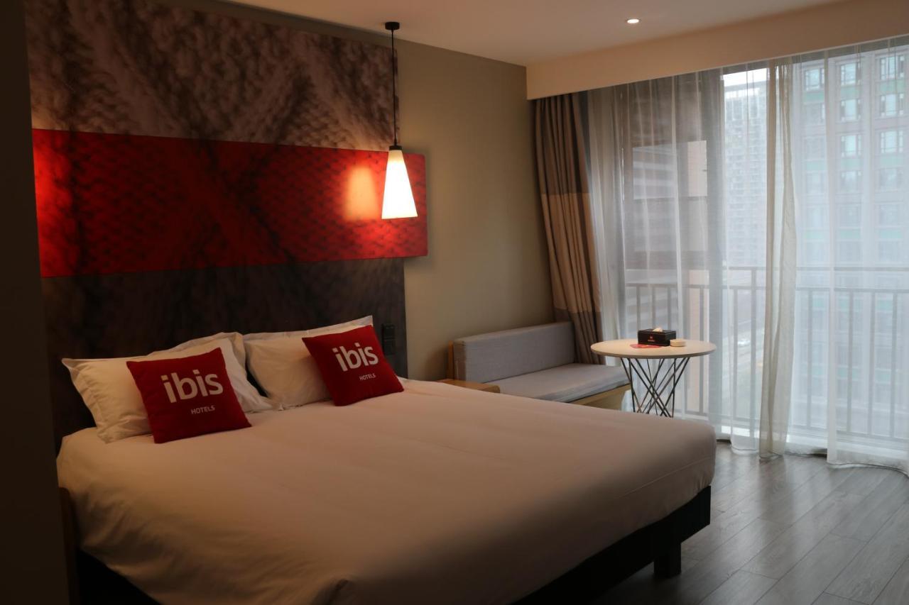Ibis Chengdu Sm Square Hotel Exterior foto